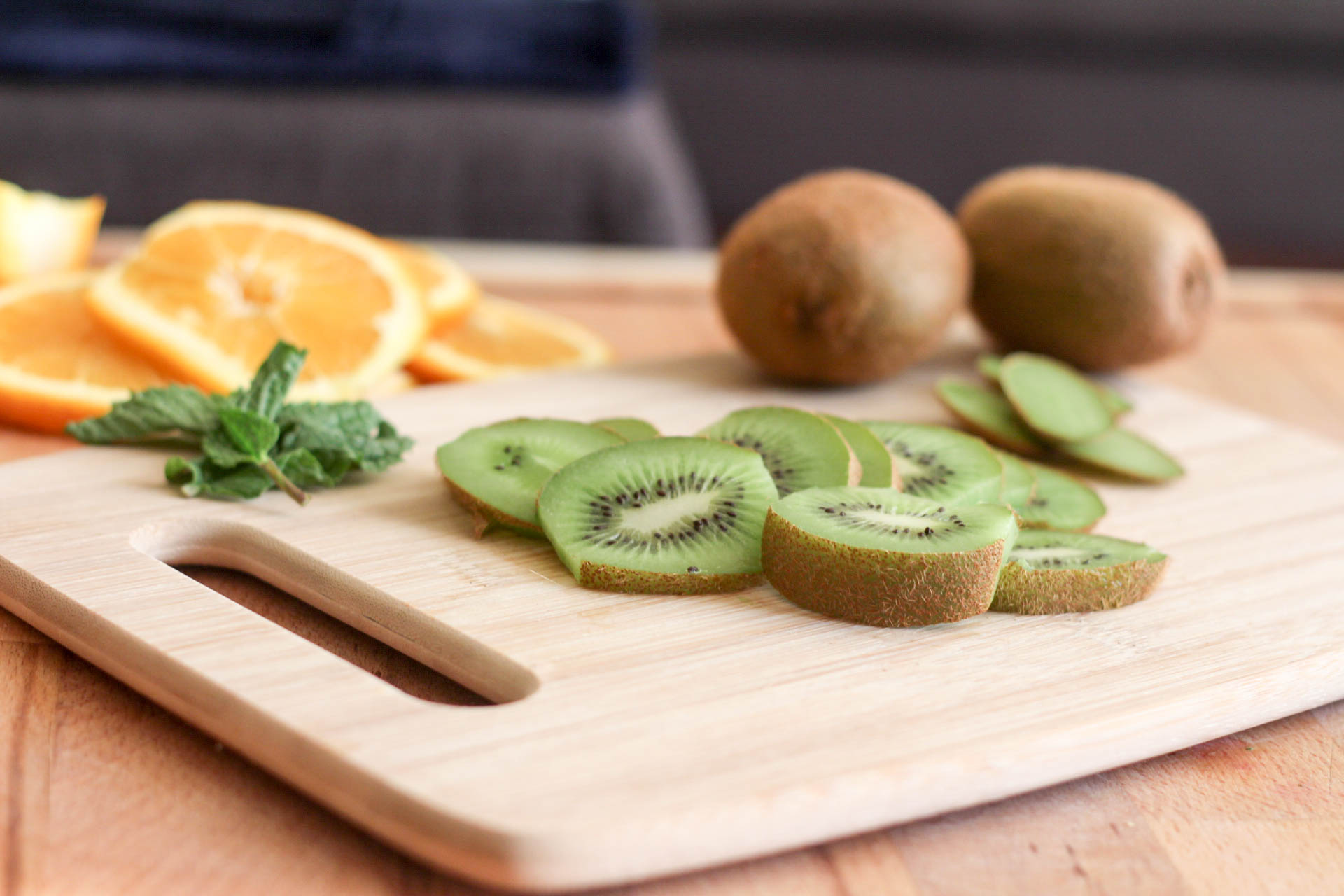 5 Health Benefits and Reasons to Eat Kiwi - 5