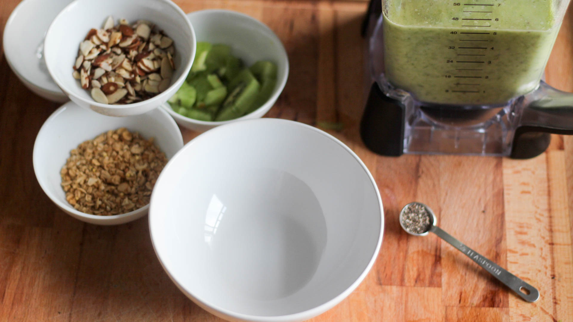 Kiwi Mint Smoothie Bowl